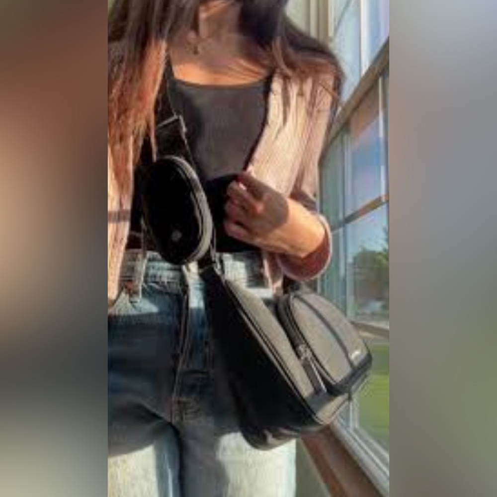 New! NWT! Rare! Lululemon Crossbody with Nano Pouch 2L W/Proof of Purchase - Picture 15 of 17